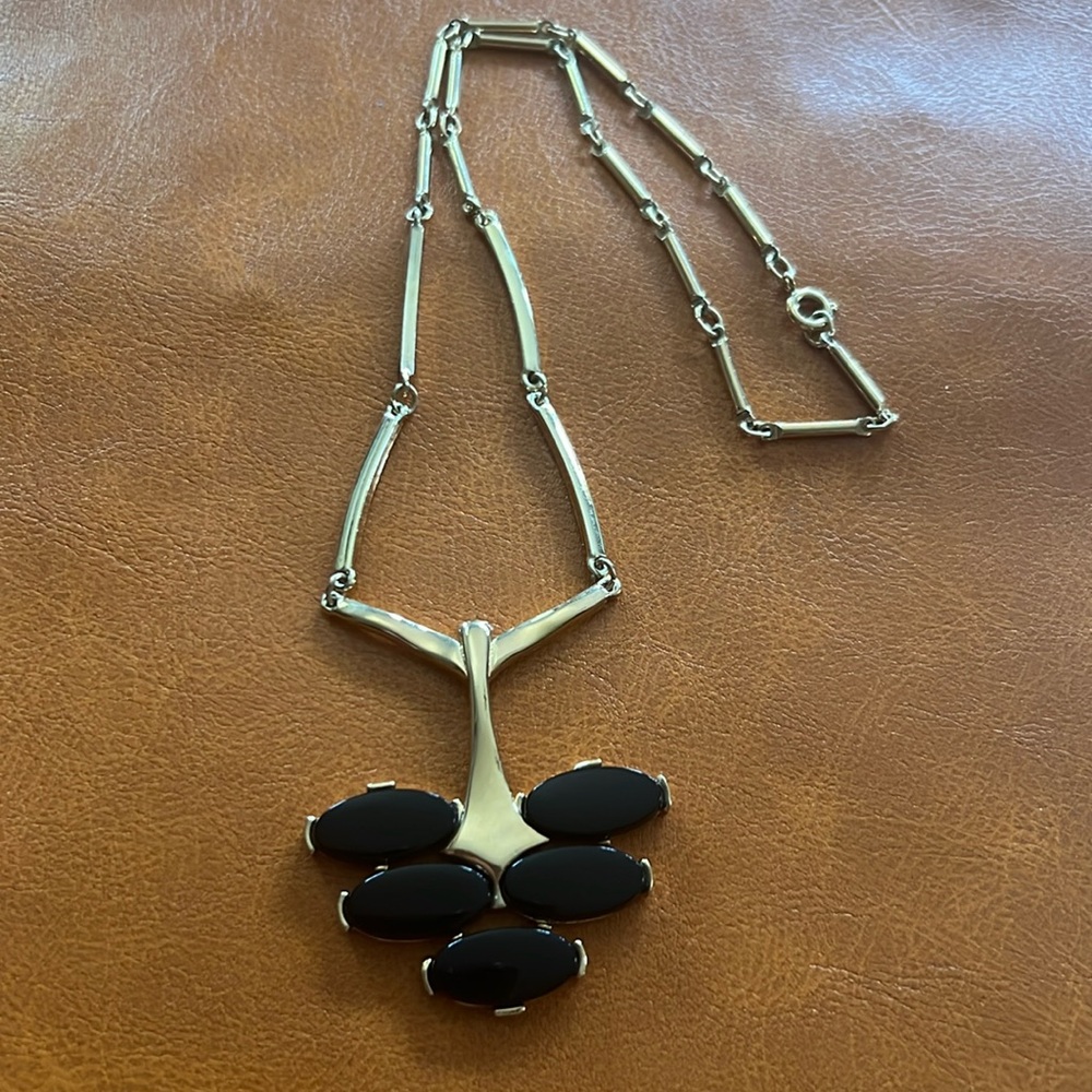 Sarah Coventry Black Pendant Continental Necklace